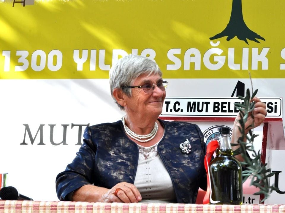 Canan Karatay: “Zeytinyağı Hastalıkları Önlüyor”