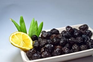 Sazak Az Tuzlu Kuru Sele Siyah Zeytin 900 gr