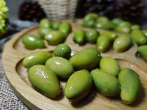 Sazak Kalamata Yeşil Çizik Zeytin 5 lt Pet